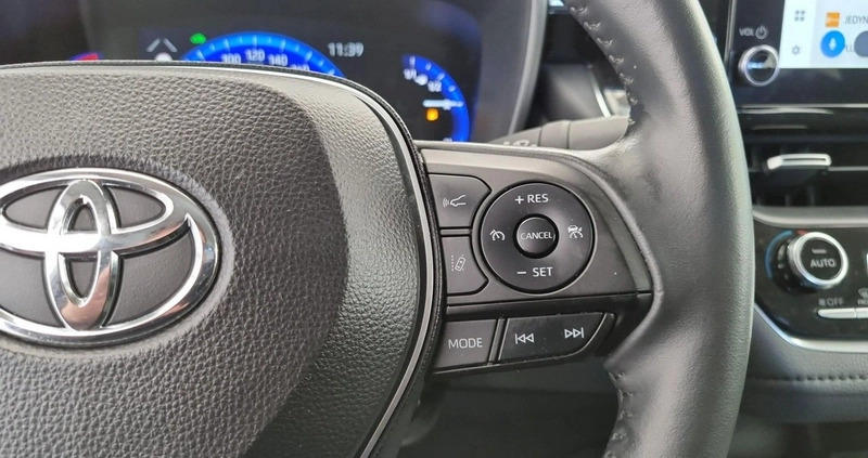 Toyota Corolla cena 89900 przebieg: 56618, rok produkcji 2022 z Leszno małe 301